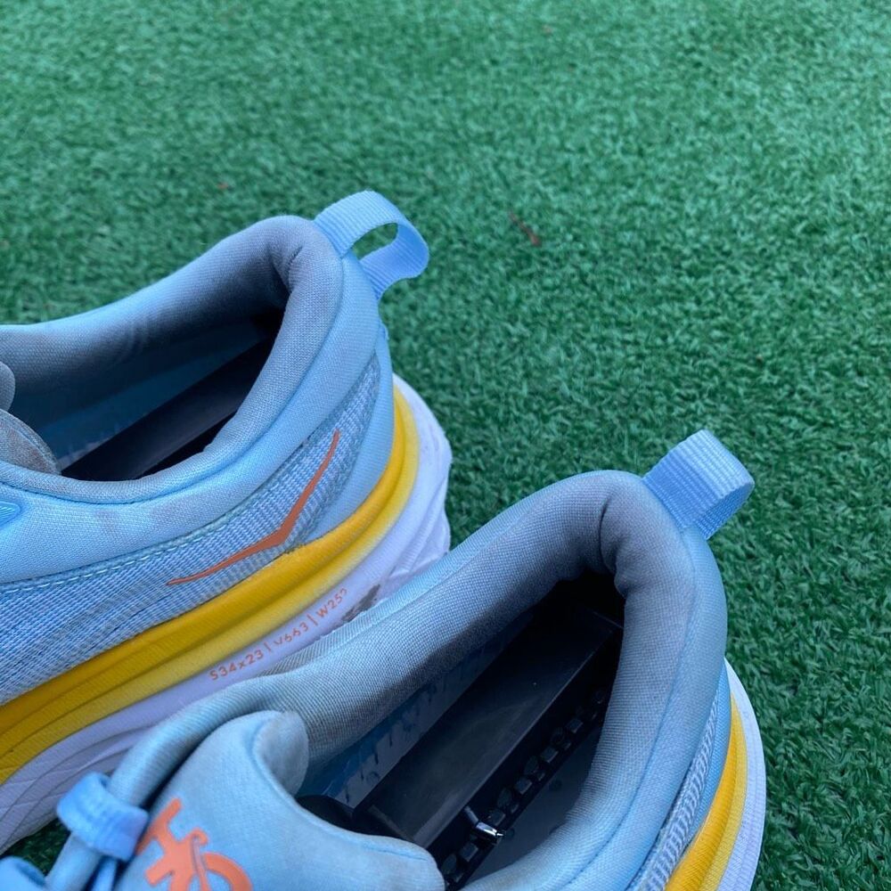HOKA ONE ONE BONDI 8 WIDE - Women’s Running Shoes - SIZE 9D - Picture 5 of 10